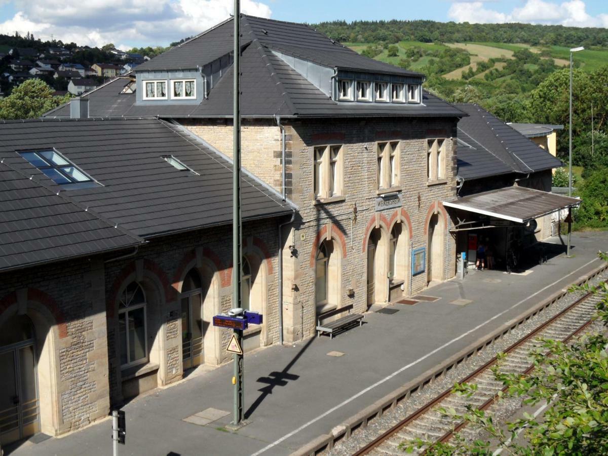 Im Bahnhof Leilighet Weikersheim Eksteriør bilde